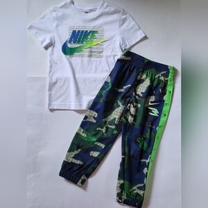 Nike boys 2pc pants set t-shirt Joggers Size 4 Camo
